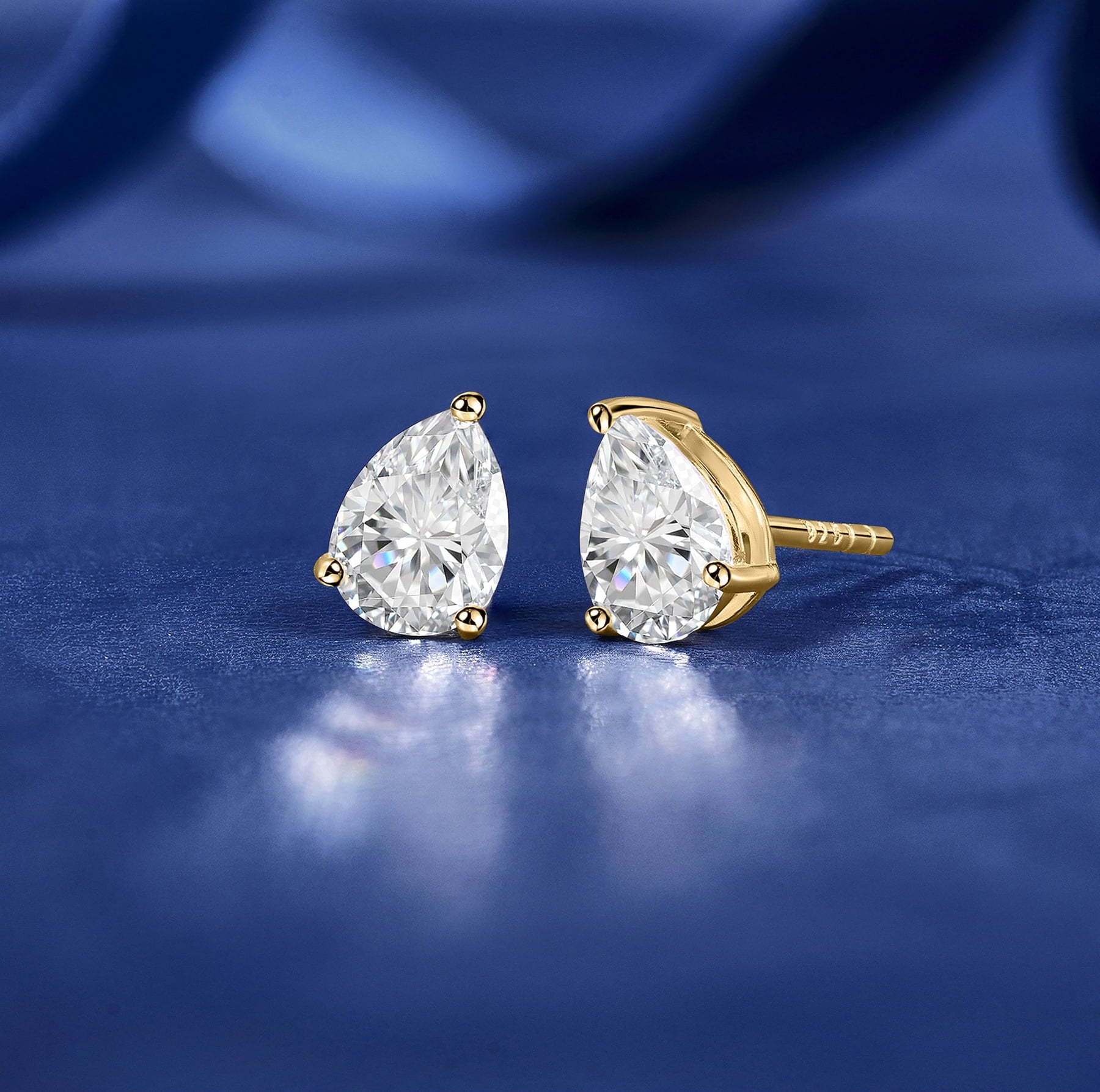 4 Prong 2 Round Shaped Solitaire Stud Earrings in 18k White Plating for Women