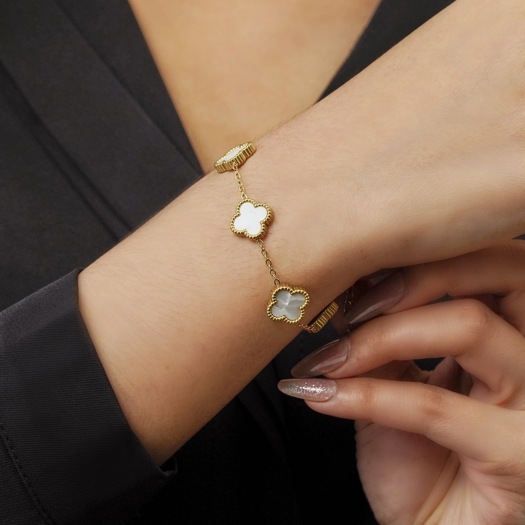 White Flower Link Bracelet in Yellow Plated