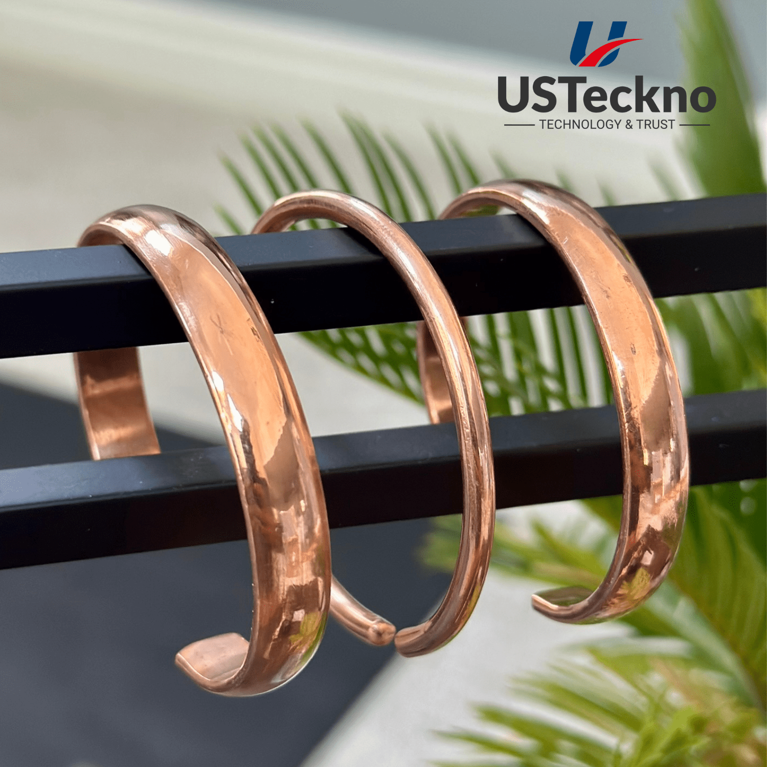 Hand Forged Unisex 100% Copper Bracelet. Made with Solid High Gauge Copper and Health benefits. Enhance your well-being in style!