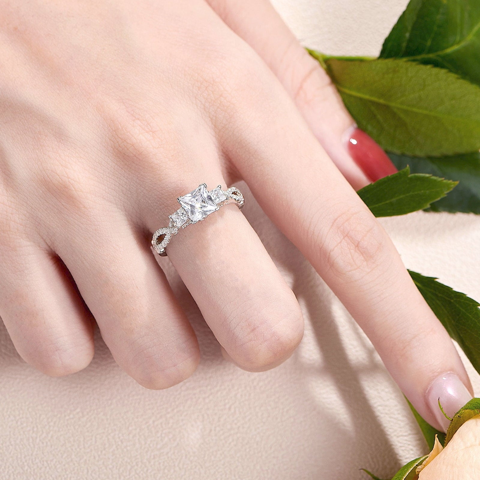 Engagement Rings for Women Vintage Three Stone Princess Cut Cubic Zirconia Wedding Rings 925 Sterling Size 7