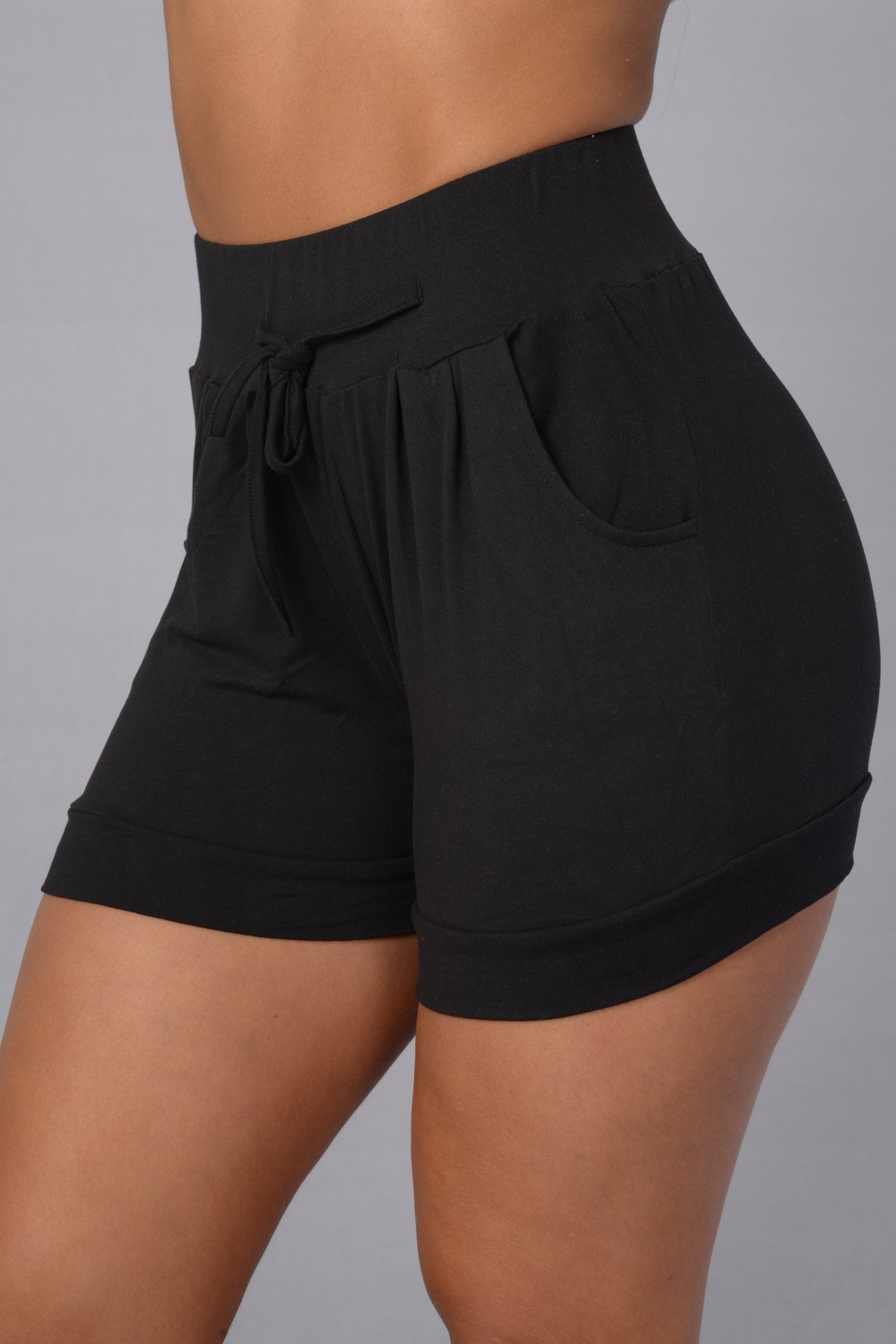 Discrete Shorts - Black