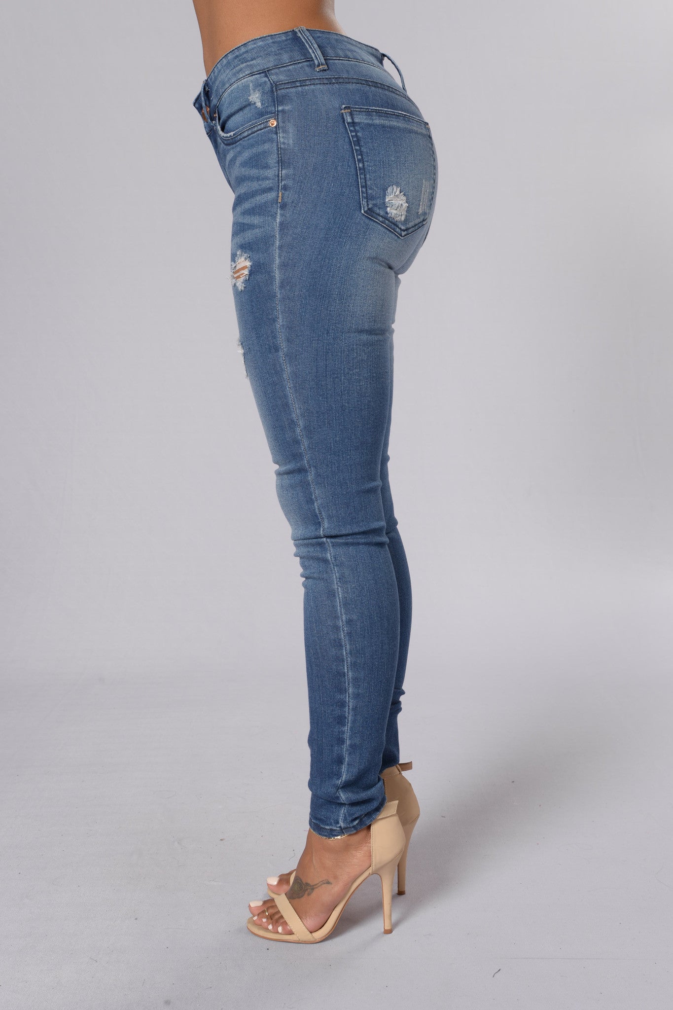 In The Moment Jeans - Medium Wash