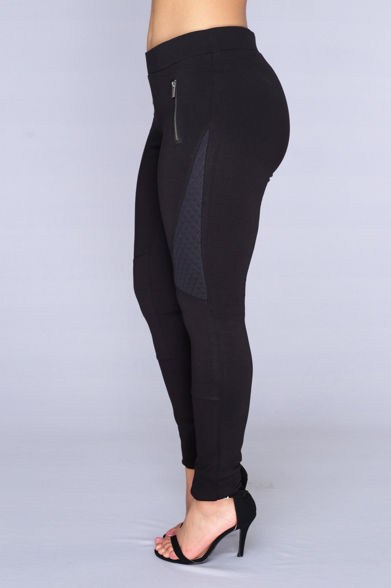 Pack of Wolves Pants - Black