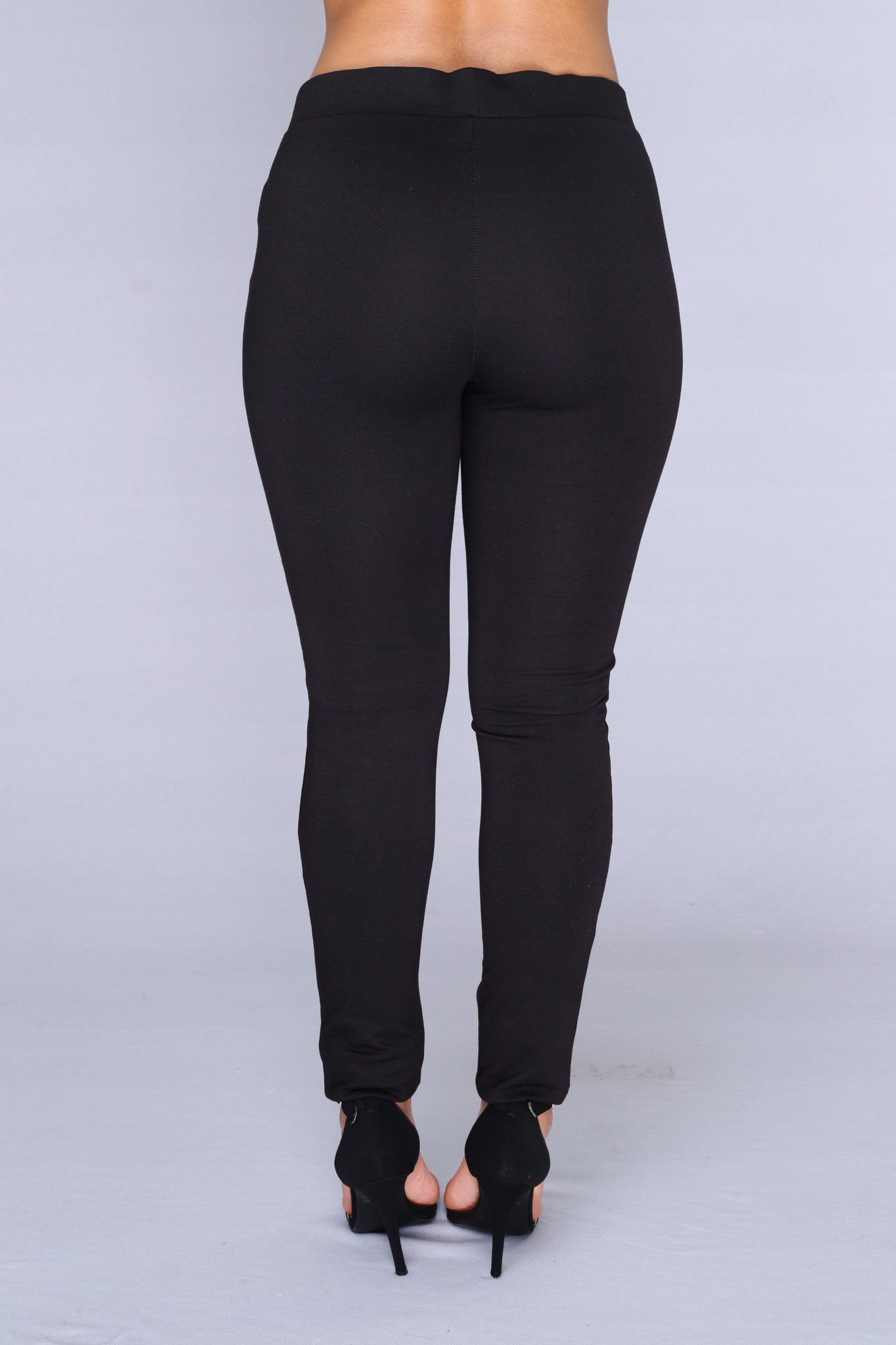 Pack of Wolves Pants - Black