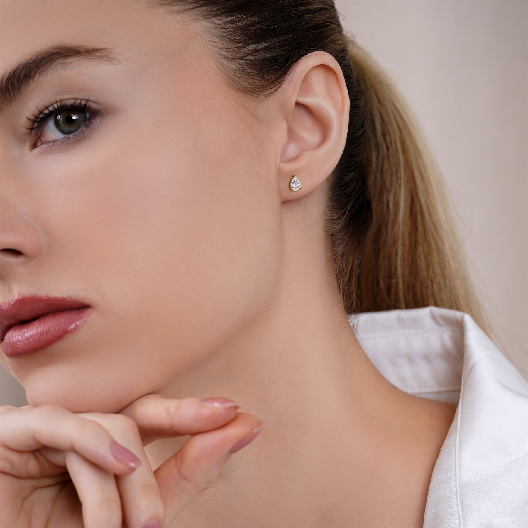 4 Prong 2 Round Shaped Solitaire Stud Earrings in 18k White Plating for Women