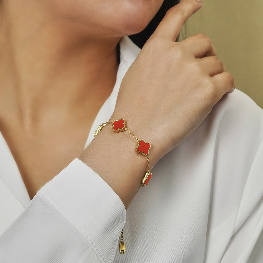 White Flower Link Bracelet in Yellow Plated
